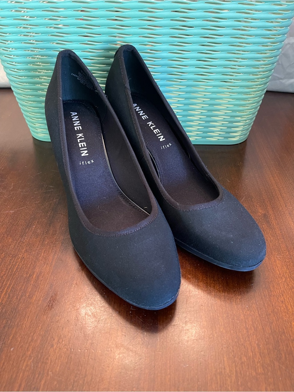 Anne Klein Carole Pump in Black SZ 11M